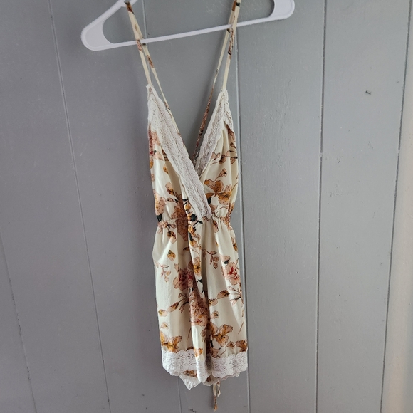 ROMPER - Picture 2 of 6